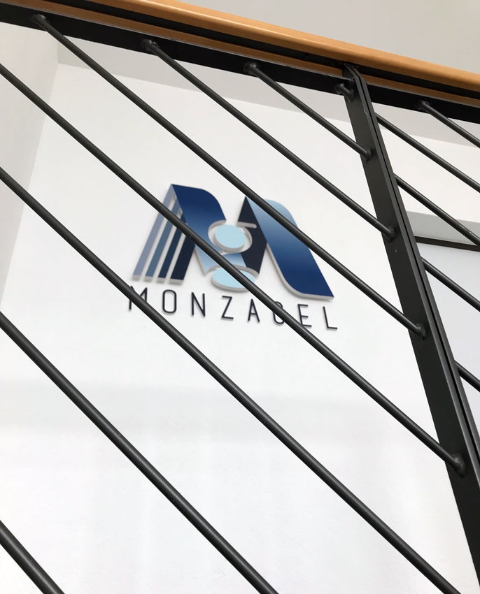 Corporate identity | Allestimento azienda Monzagel 5
